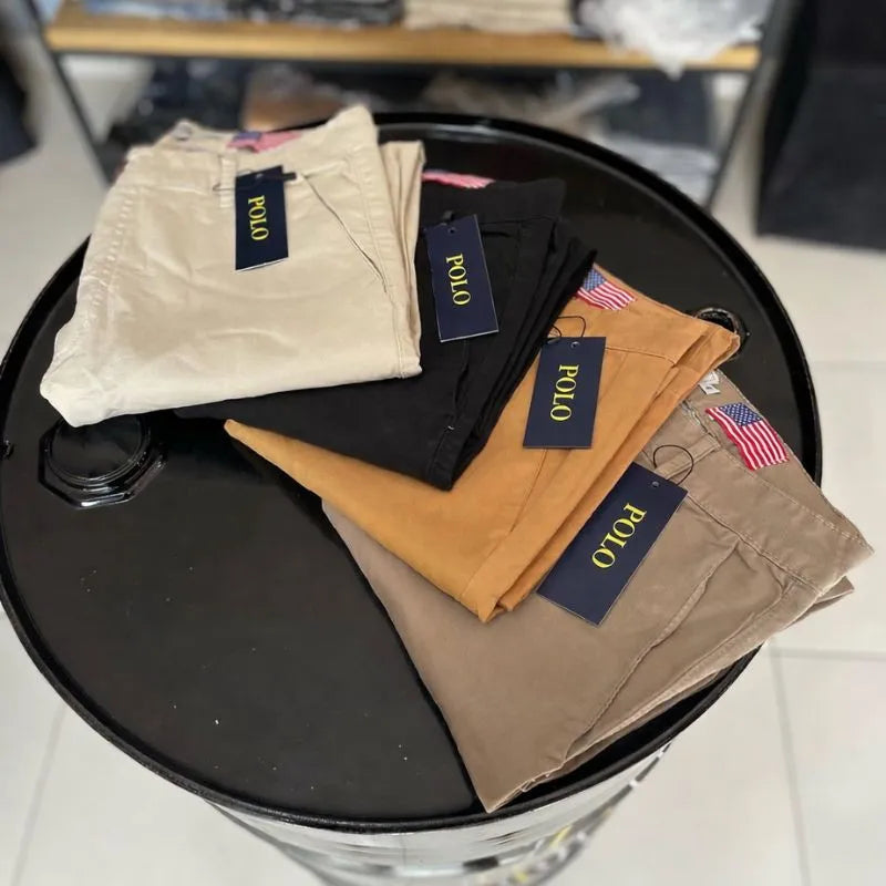 |Compre 3 Leve 6| Bermudas Sarja Monocromática